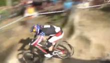 aaron gwin, on fire with no tire, dh with no tire